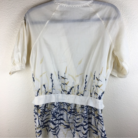 BCBGMaxAzria Women's Silk Blend Wrap Short Sleeve Blouse Beige Floral Print XS - Picture 7 of 16